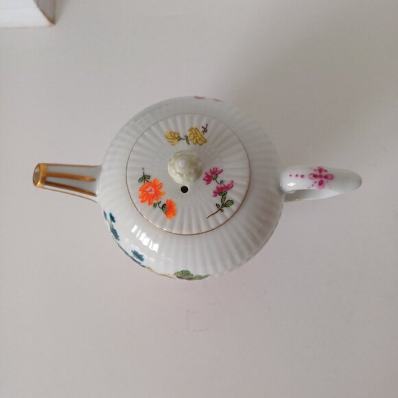 Stunning 1985 Franklin Mint FÜRSTENBERG Fine Porcelain Mini Teapot 6'' x 3.5'' - Picture 3 of 15